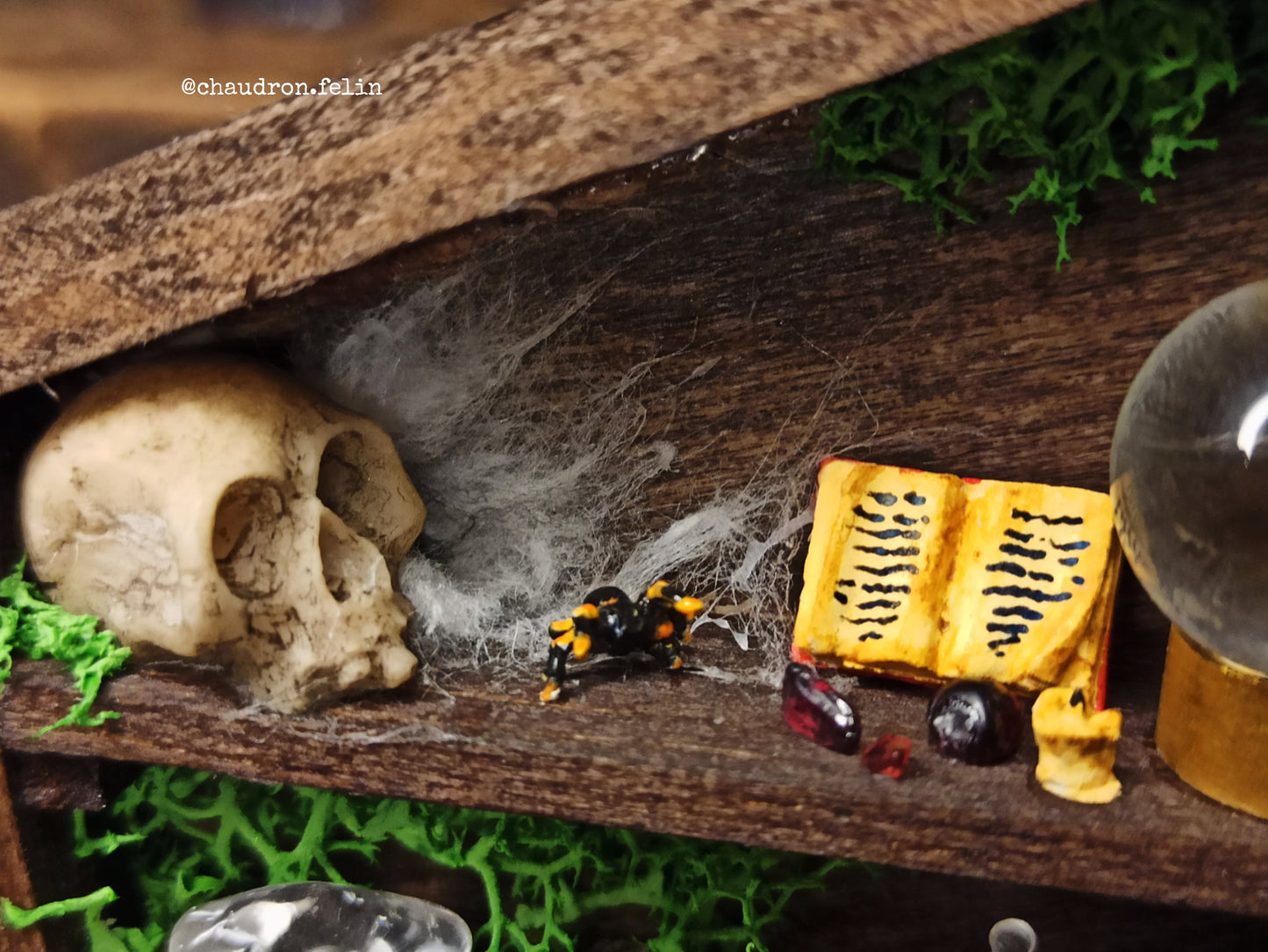 Boite Fantastique Samhain - Sablier, Araignée et Grenat