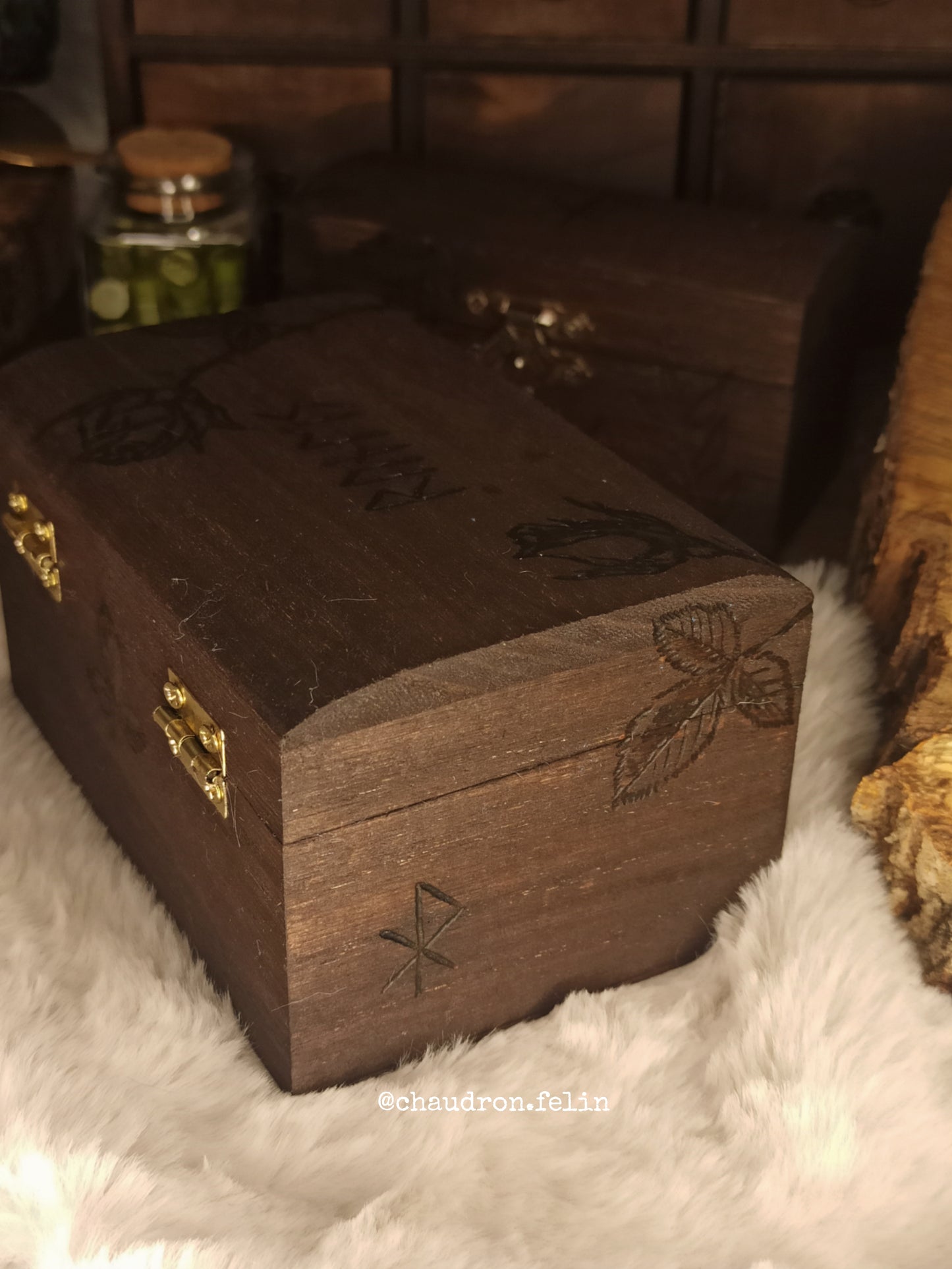 Coffret Runes Divinatoires, Roses et Quartz Rose