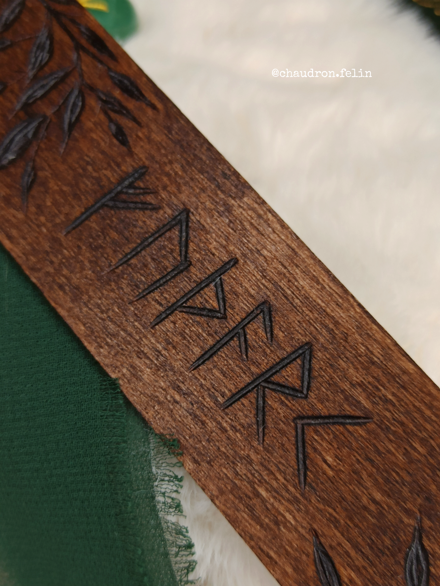 Marque Page pyrogravé - Futhark