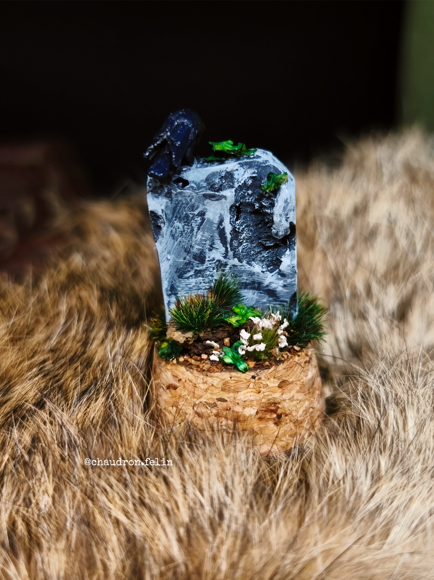 Stèles aux Runes Futhark - Dioramas miniatures
