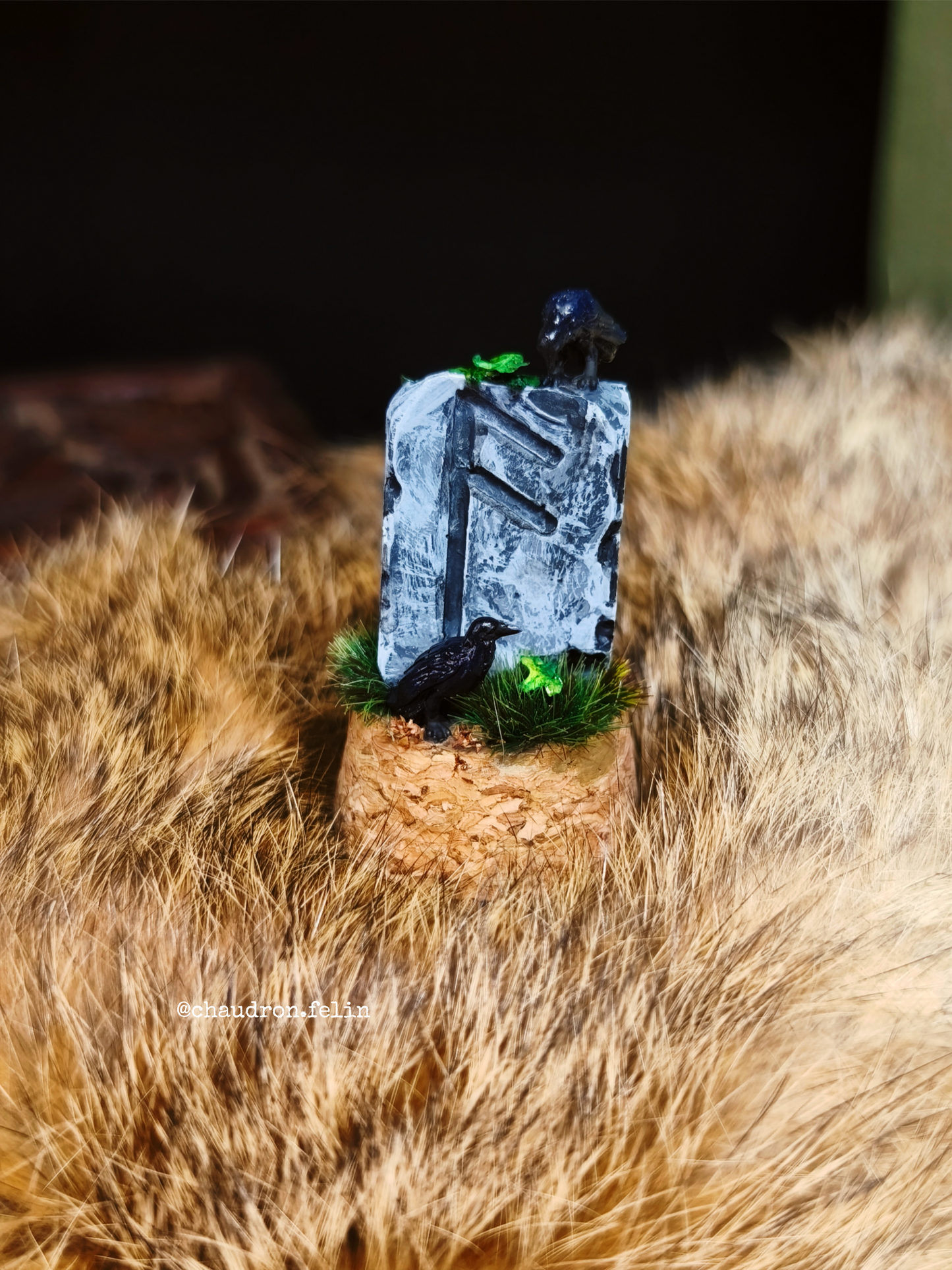 Stèles aux Runes Futhark - Dioramas miniatures