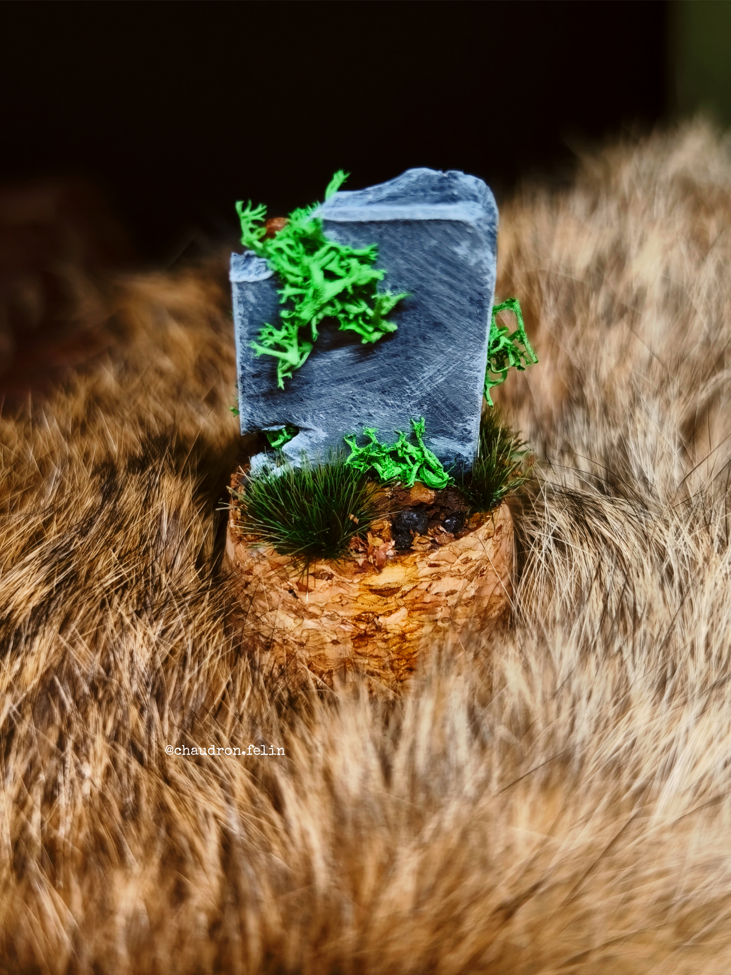 Stèles aux Runes Futhark - Dioramas miniatures