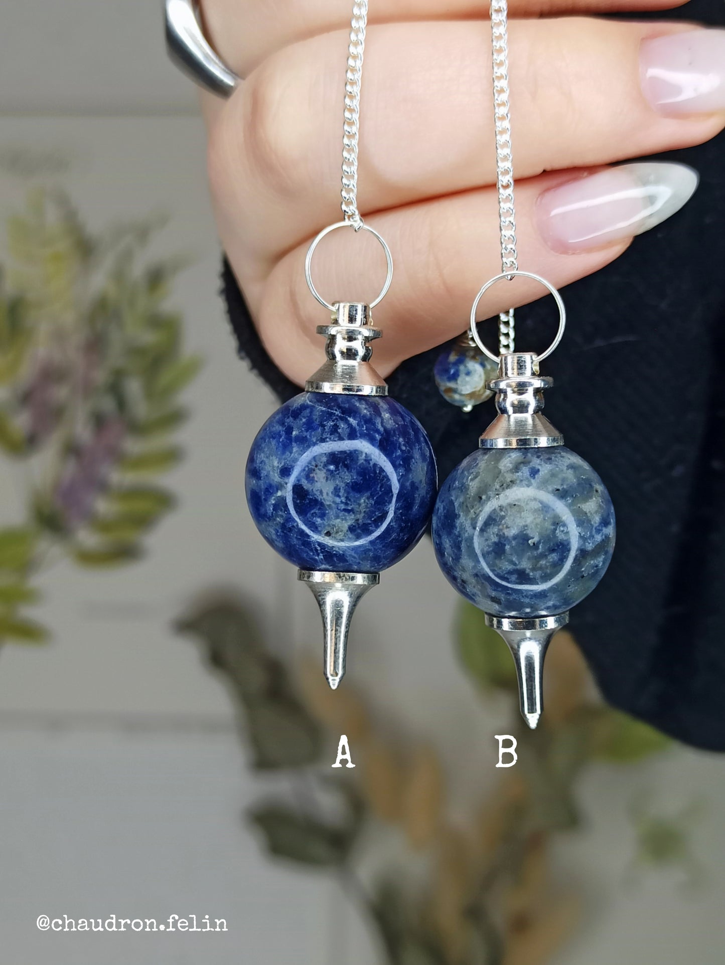 Pendules Sphère en Métal et Sodalite