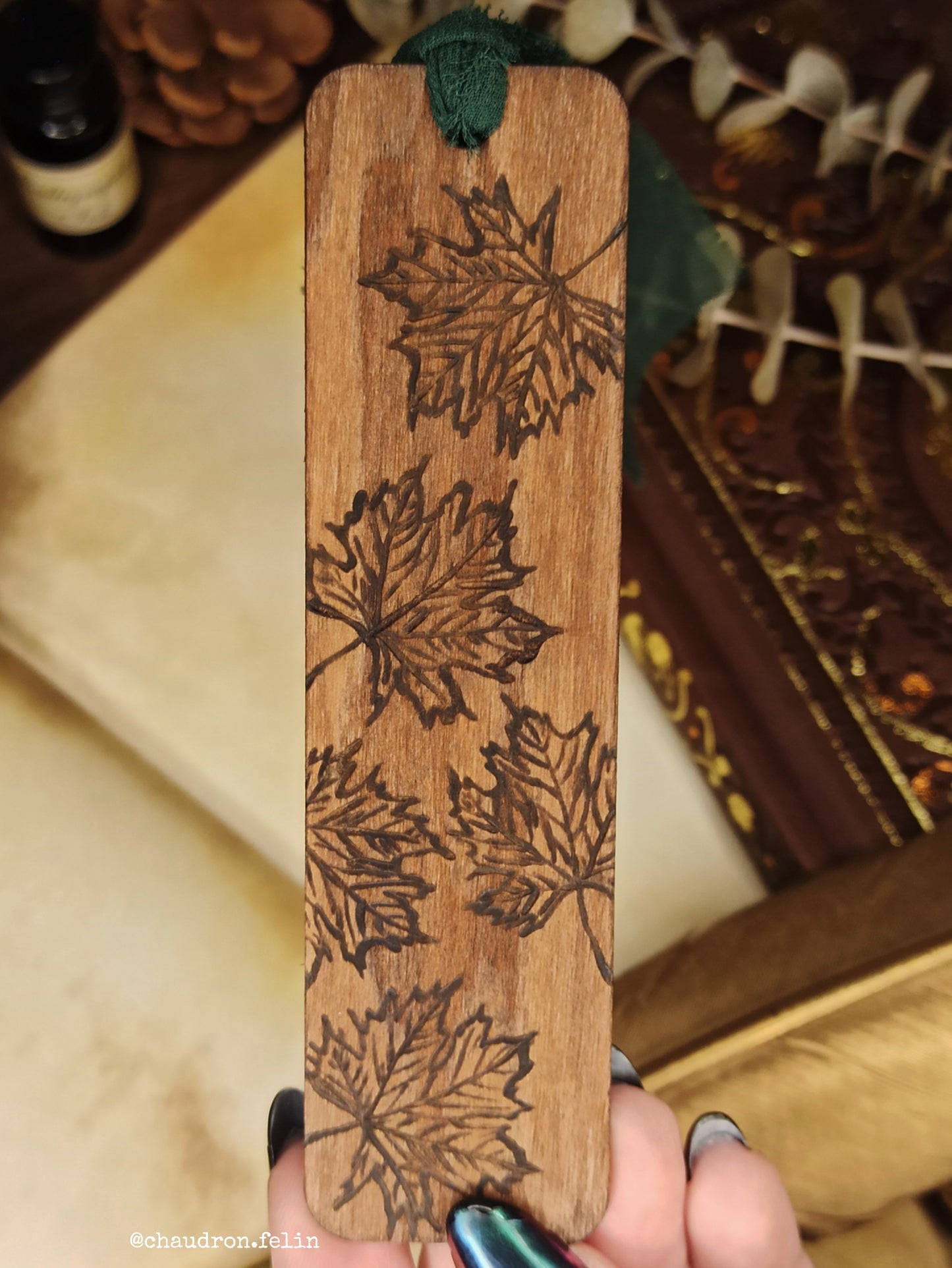 Marque Page en bois - Feuilles d'Automne