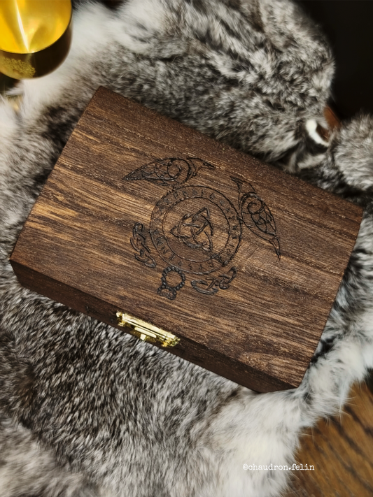 Coffret Runes Futhark Valknut et Agate Noire