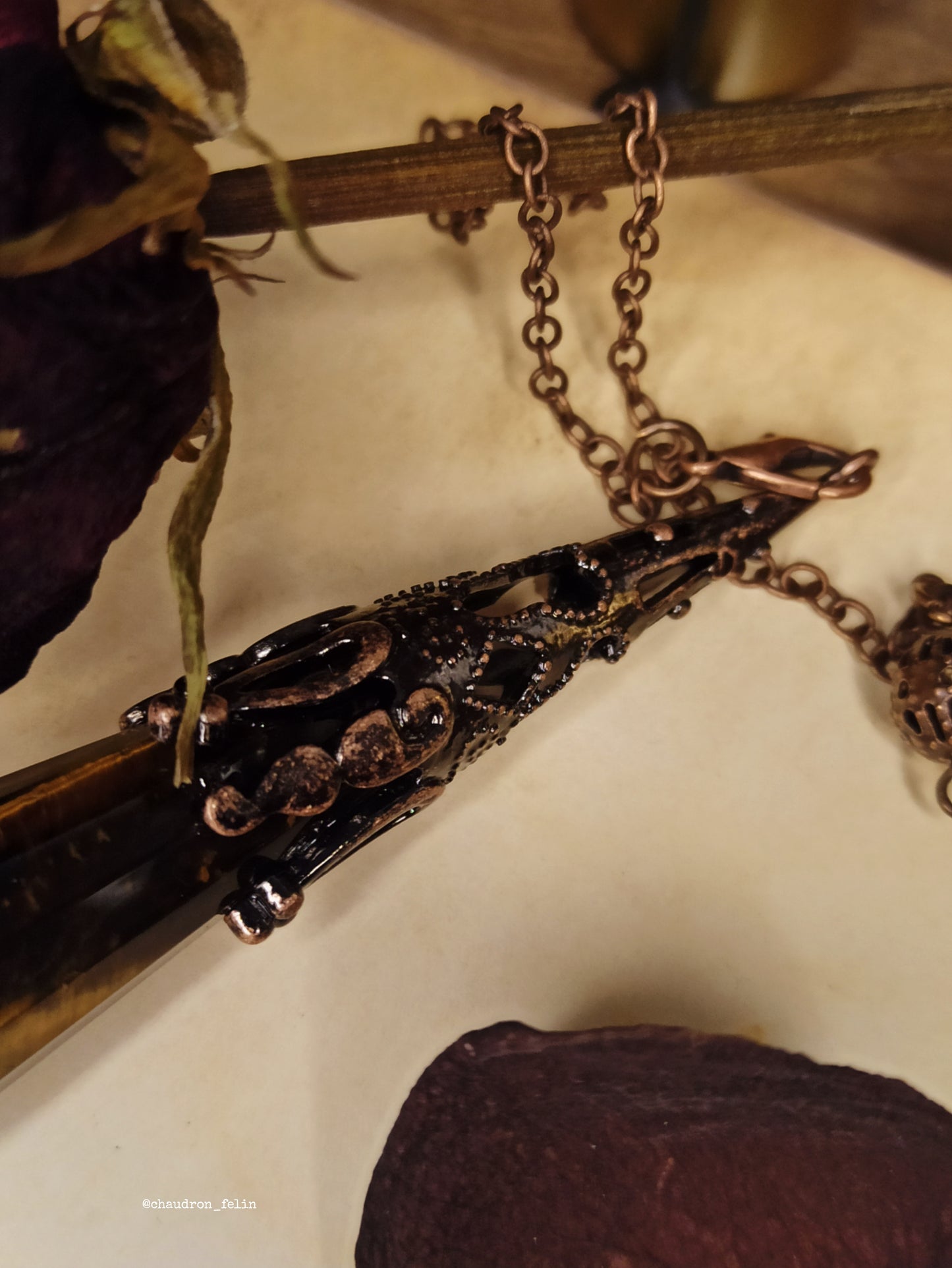Pendule en Oeil de Tigre Vintage